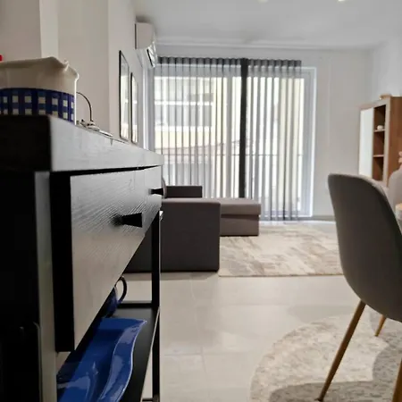 Sea Esta 1 Apartment *